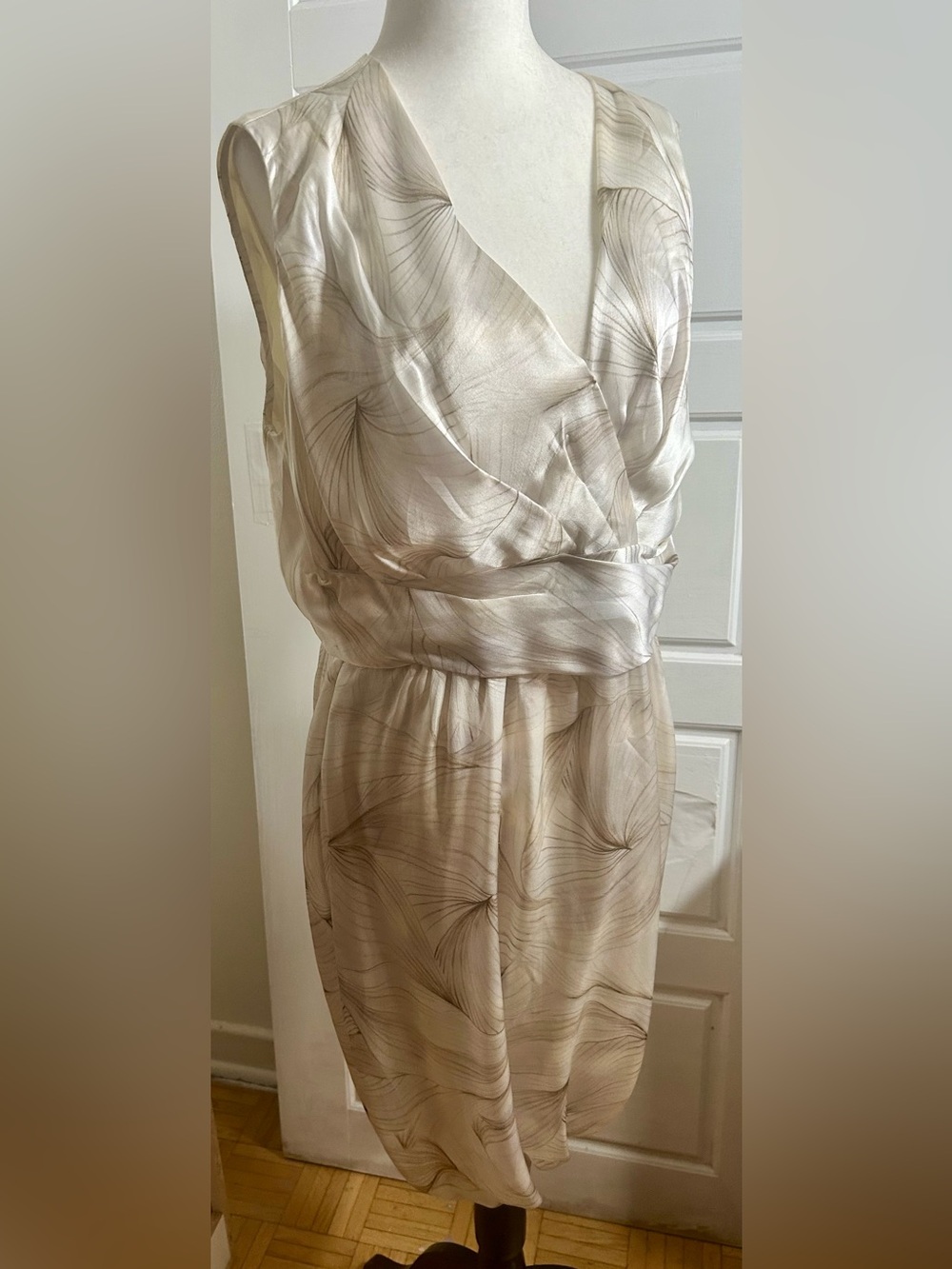 Ports 1961 100% Silk Draped Wrap Midi Dress Ivory Abstract Print Excellent